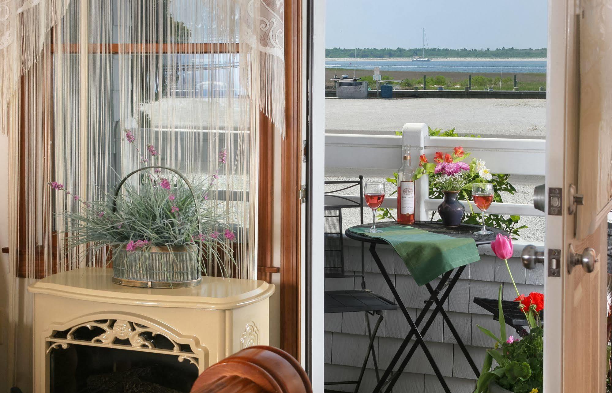 Sand Castle Bed And Breakfast Barnegat Light Экстерьер фото